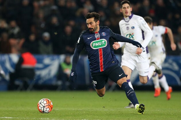 PARIS, FRANCE - JANUARY 19: Ezequiel Lavezzi of PSG in action during the French Cup match between Paris Saint-Germain (PSG) and Toulouse FC (TFC) at Parc des Princes stadium on January 19, 2016 in Paris, France. (Photo by Jean Catuffe/Getty Images)
