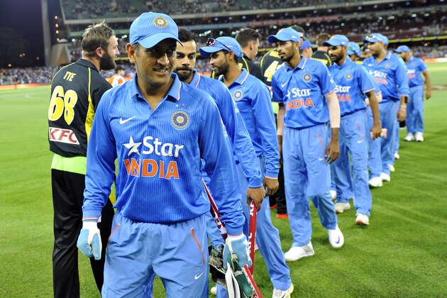 MS Dhoni of India (front L) and teammate shake hands with Australian players after their victory in the first Twenty20 cricket international between India and Australia at the Adelaide Oval in Adelaide on January 26, 2016.     AFP PHOTO / DAVID MARIUZ
--IMAGE STRICTLY FOR EDITORIAL USE - STRICTLY NO COMMERCIAL USE / AFP / DAVID MARIUZ        (Photo credit should read DAVID MARIUZ/AFP/Getty Images)