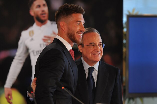 MADRID, SPAIN - AUGUST 17:  Sergio Ramos of Real Madrid smiles next to Real president Florentino Perez during a press conference to announce Ramos' new five-year contract with Real Madrid at the Santiago Bernabeu stadium on August 17, 2015 in Madrid, Spain.  (Photo by Denis Doyle/Getty Images)