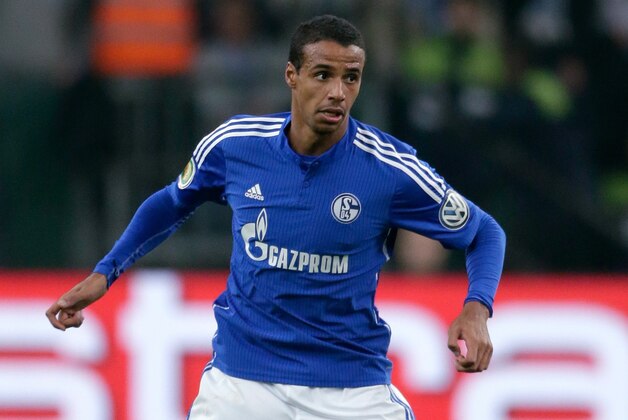Joel Matip of Schalke 04 during the DFB Pokal match between Schalke 04 and Borussia Monchengladbach on October 28, 2015 at the Veltins Arena in Gelsenkirchen, Germany.(Photo by VI Images via Getty Images) Joel Matip of Schalke 04 during the DFB Pokal match between Schalke 04 and Borussia Monchengladbach on October 28, 2015 at the Veltins Arena in Gelsenkirchen, Germany.(Photo by VI Images via Getty Images)