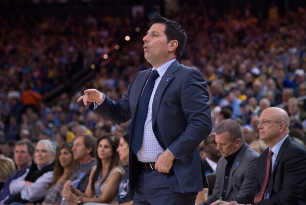 April 2, 2015; Oakland, CA, USA; Phoenix Suns assistant coach Mike Longabardi instructs during the second quarter against the Golden State Warriors at Oracle Arena. The Warriors defeated the Suns 107-106. Mandatory Credit: Kyle Terada-USA TODAY Sports