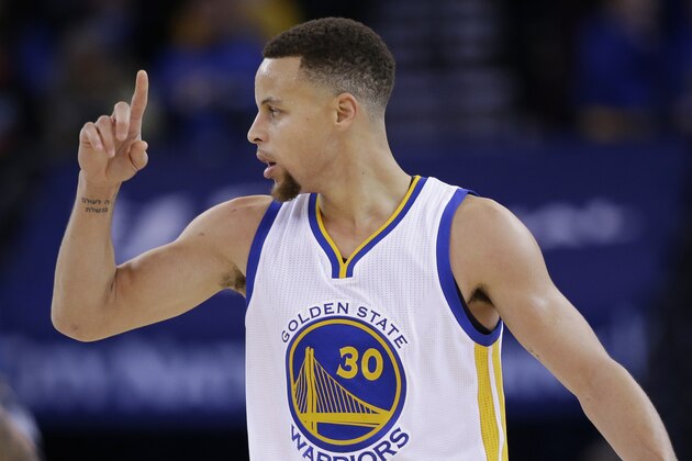 Golden State Warriors' Stephen Curry (30) during an NBA basketball game against the San Antonio Spurs Monday, Jan. 25, 2016, in Oakland, Calif. (AP Photo/Marcio Jose Sanchez)