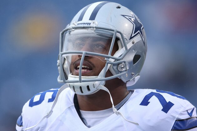 ORCHARD PARK, NY - DECEMBER 27: Greg Hardy #76 of the Dallas Cowboys warms up before the start of their game against the Buffalo Bills during NFL game action at Ralph Wilson Stadium on December 27, 2015 in Orchard Park, New York. (Photo by Tom Szczerbowski/Getty Images)