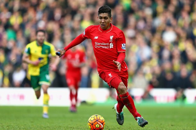 NORWICH, ENGLAND - JANUARY 23:  Roberto Firmino of Liverpool in action during the Barclays Premier League match between Norwich City and Liverpool at Carrow Road on January 23, 2016 in Norwich, England.  (Photo by Clive Mason/Getty Images)