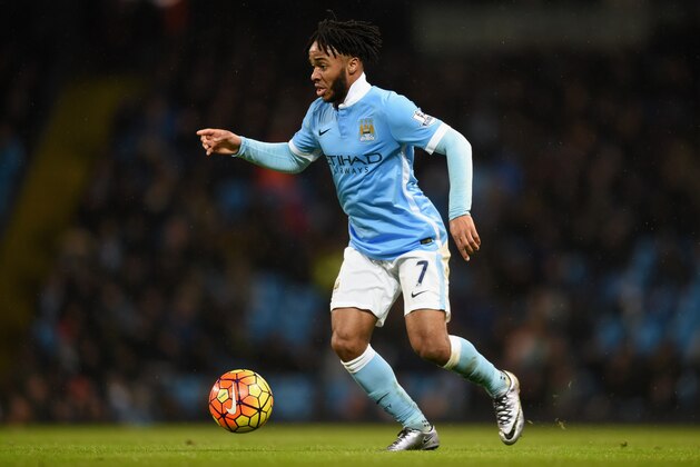 MANCHESTER, ENGLAND - JANUARY 13:  Raheem Sterling of Manchester City in action during the Barclays Premier League match between Manchester City and Everton at the Etihad Stadium on January 13, 2016 in Manchester, England.  (Photo by Michael Regan/Getty Images)