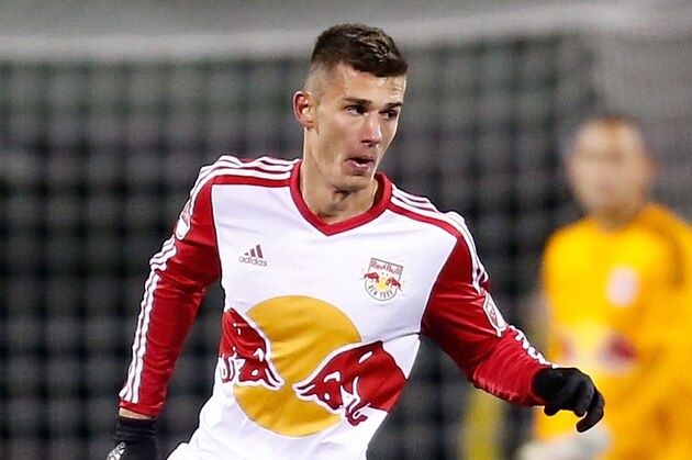 COLUMBUS, OH - NOVEMBER 22: Matt Miazga #20 of the New York Red Bulls controls the ball during the match against the Columbus Crew SC on November 22, 2015 at MAPFRE Stadium in Columbus, Ohio. (Photo by Kirk Irwin/Getty Images)