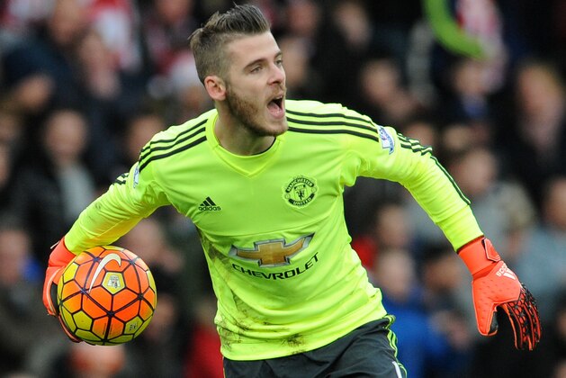 Manchester United’s David De Gea during the English Premier League soccer match between Stoke City and Manchester United at the Britannia Stadium, Stoke on Trent, England, Saturday, Dec. 26, 2015. (AP Photo/Rui Vieira)