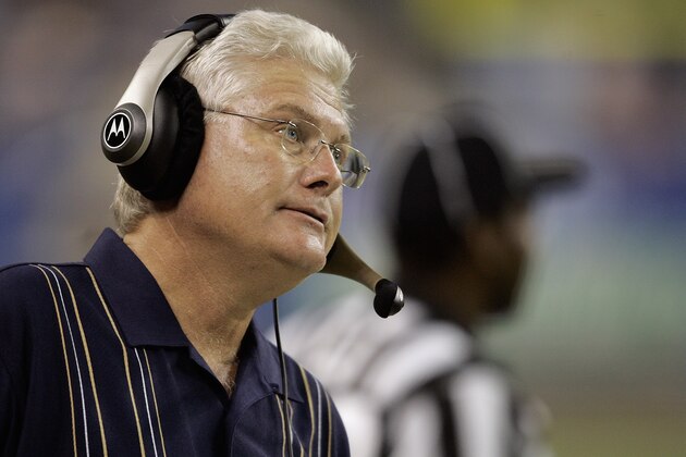DETROIT - AUGUST 29:  Head Coach Mike Martz of the St. Louis Rams looks on from the sideline during a pre-season NFL game against the Detroit Lions at Ford Field on August 29, 2005 in Detroit, Michigan.  The Rams won 37-13. (Photo by Tom Pidgeon/Getty Images)