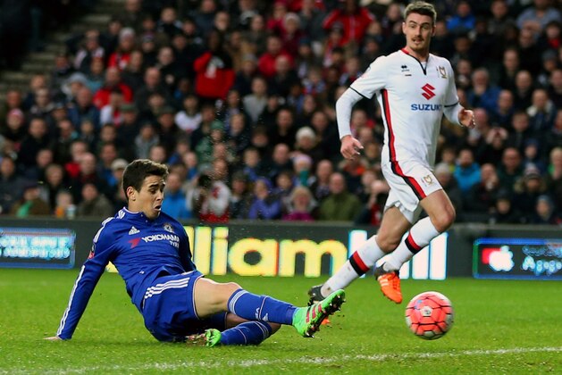 MILTON KEYNES, ENGLAND - JANUARY 31:  Oscar of Chelsea scores a goal to make it 0-1 during the Emirates FA Cup match between MK Dons and Chelsea at Stadium mk on January 31, 2016 in Milton Keynes, England.  (Photo by Catherine Ivill - AMA/Getty Images)