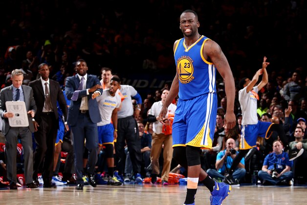 NEW YORK, NY - JANUARY 31:  Draymond Green #23 of the Golden State Warriors during the game against the New York Knicks on January 31, 2016 at Madison Square Garden in New York City.  NOTE TO USER: User expressly acknowledges and agrees that, by downloading and or using this photograph, User is consenting to the terms and conditions of the Getty Images License Agreement. Mandatory Copyright Notice: Copyright 2016 NBAE  (Photo by Nathaniel S. Butler/NBAE via Getty Images)