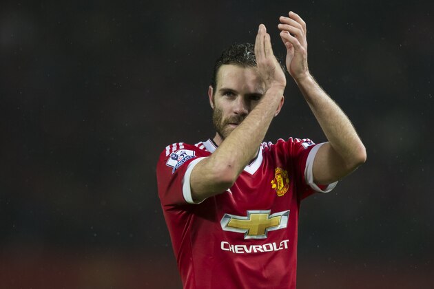 Manchester United's Juan Mata during the English Premier League soccer match between Manchester United and Swansea City at Old Trafford Stadium, Manchester, England, Saturday, Jan. 2, 2016. (AP Photo/Jon Super)