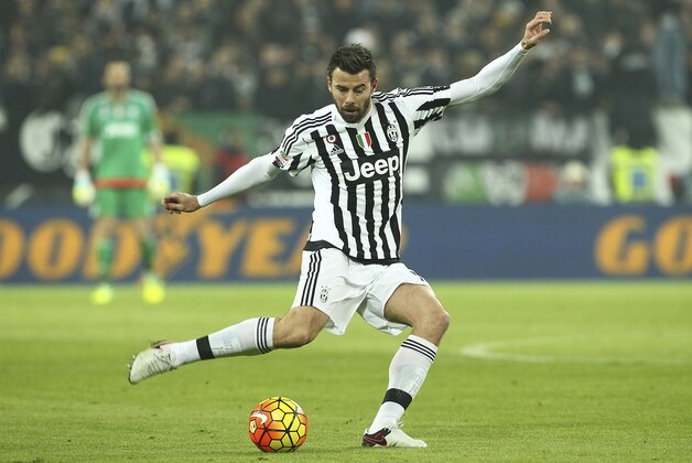 TURIN, ITALY - JANUARY 24:  Andrea Barzagli of Juventus FC in action during the Serie A match between Juventus FC and AS Roma at Juventus Arena on January 24, 2016 in Turin, Italy.  (Photo by Marco Luzzani/Getty Images)