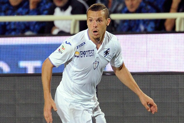 BERGAMO, ITALY - SEPTEMBER 28:  Djamel Mesbah of UC Sampdoria in action during the Serie A match between Atalanta BC and UC Sampdoria at Stadio Atleti Azzurri d'Italia on September 28, 2015 in Bergamo, Italy.  (Photo by Pier Marco Tacca/Getty Images)