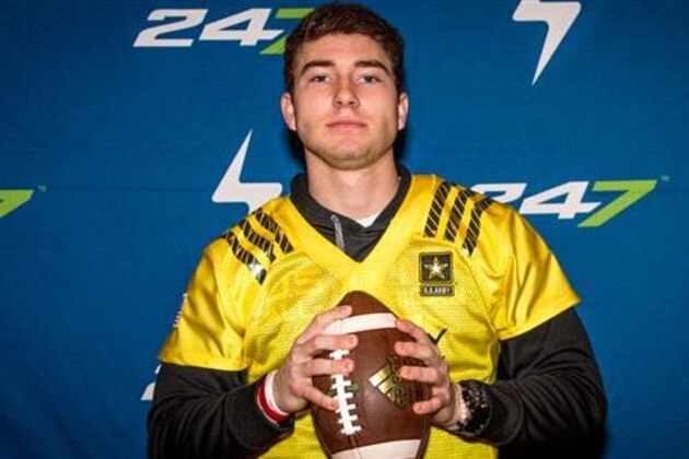 2016 5-Star QB and Ole Miss early enrollee Shea Patterson is one of many elite recruits who made at least one decommitment in their recruitment.