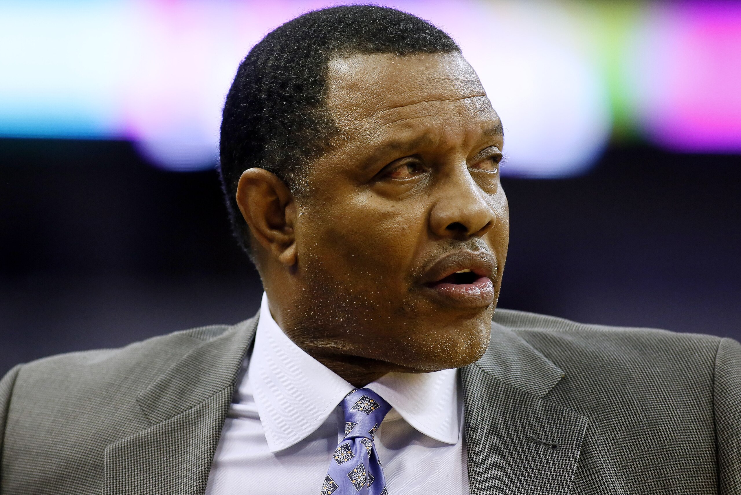 New Orleans Pelicans head coach Alvin Gentry reacts during the second half of an NBA basketball game Thursday, Jan. 21, 2016, in New Orleans. The Pelicans won 115-99. (AP Photo/Jonathan Bachman)