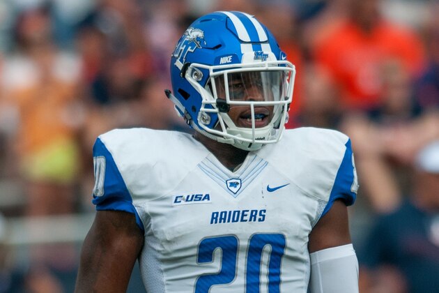 Middle Tennessee safety Kevin Byard (20) listens to coaches on the sideline during an NCAA football game against Illinois Saturday, Sept. 26, 2015 at Memorial Stadium in Champaign, Ill.  Illinois won 27-25. (AP Photo/Bradley Leeb)