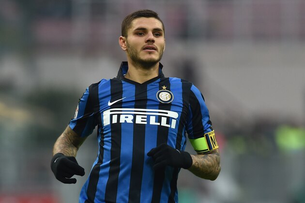 MILAN, ITALY - JANUARY 24:  Mauro Icardi of FC Internazionale Milano looks on during the Serie A match between FC Internazionale Milano and Carpi FC at Stadio Giuseppe Meazza on January 24, 2016 in Milan, Italy.  (Photo by Valerio Pennicino/Getty Images)