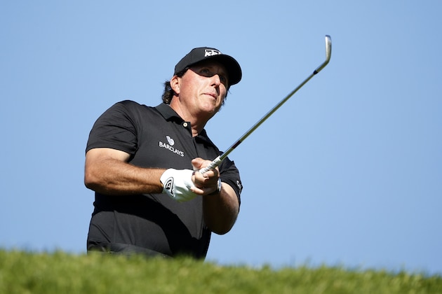 SAN DIEGO, CA - JANUARY 29: Phil Mickelson tees off on the 6th hole during Round 2 of the Farmers Insurance Open at Torrey Pines North on January 29, 2016 in San Diego, California. (Photo by Sean M. Haffey/Getty Images) SAN DIEGO, CA - JANUARY 29: Phil Mickelson tees off on the 6th hole during Round 2 of the Farmers Insurance Open at Torrey Pines North on January 29, 2016 in San Diego, California. (Photo by Sean M. Haffey/Getty Images)