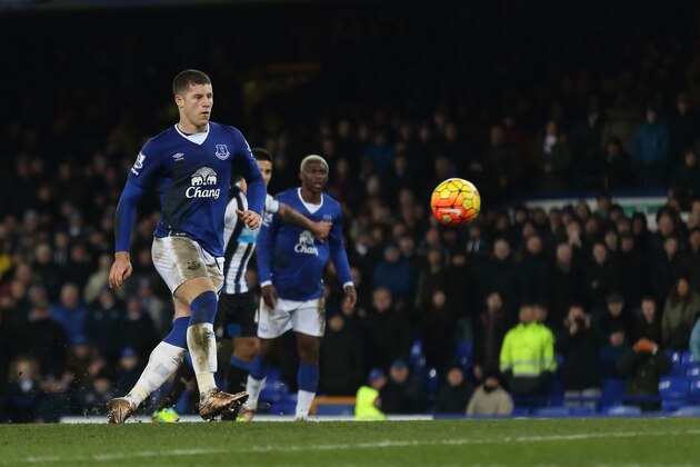 LIVERPOOL, ENGLAND - FEBRUARY 03:  Ross Barkley of Everton chips the ball to score a goal to make it 3-0 during the Barclays Premier League match between Everton and Newcastle United at Goodison Park on February 03, 2016 in Liverpool, England.  (Photo by Matthew Ashton - AMA/Getty Images)