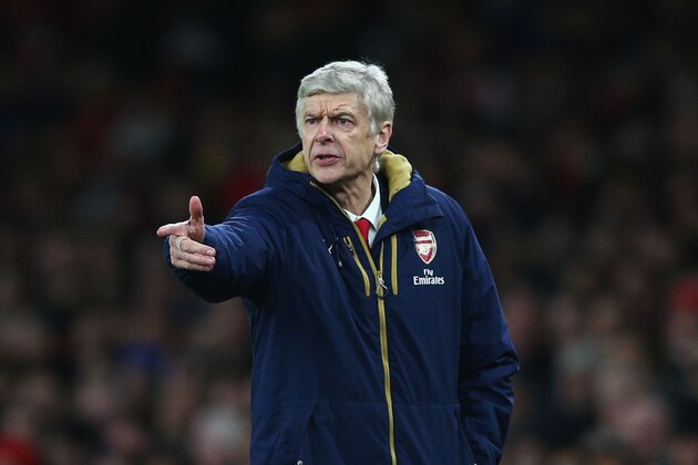 LONDON, ENGLAND - FEBRUARY 02:  Arsene Wenger Manager of Arsenal gestures during the Barclays Premier League match between Arsenal and Southampton at the Emirates Stadium on February 2, 2016 in London, England.  (Photo by Paul Gilham/Getty Images)