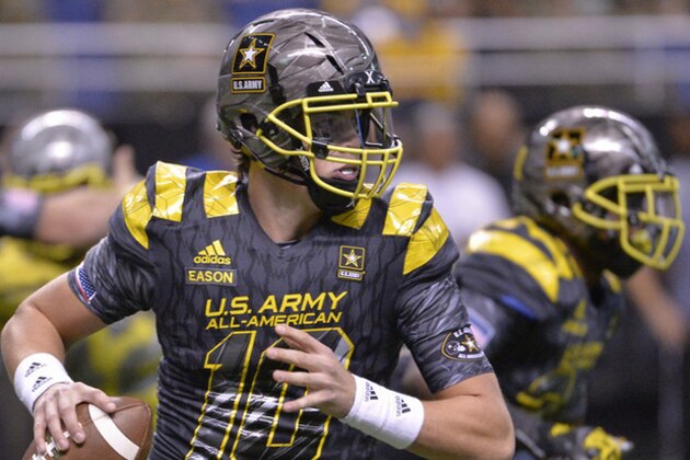 East quarterback Jacob Eason looks to pass during the first half of the Army All American Bowl high school football game against the West, Saturday, Jan. 9, 2016, in San Antonio. (AP Photo/Darren Abate)