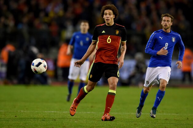 BRUSSELS, BELGIUM - NOVEMBER 13:  Axel Witsel of Belgium in action during the international friendly match between Belgium and Italy at King Baudouin Stadium on November 13, 2015 in Brussels, Belgium.  (Photo by Claudio Villa/Getty Images)