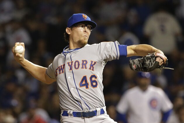 New York Mets pitcher Tyler Clippard throws during the eighth inning of Game 4 of the National League baseball championship series against the Chicago Cubs Wednesday, Oct. 21, 2015, in Chicago. (AP Photo/Nam Y. Huh)