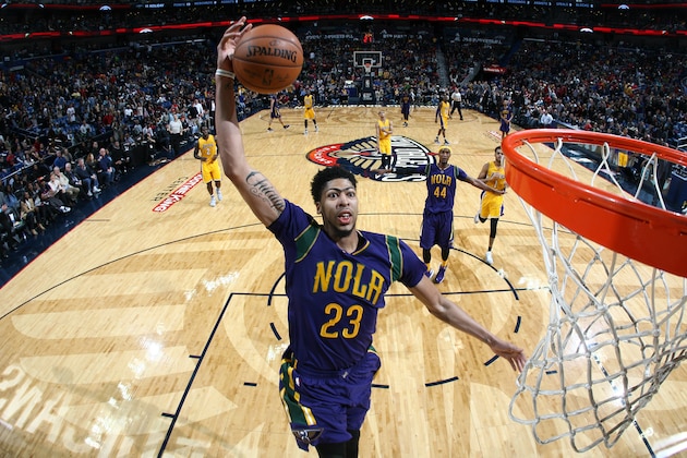 NEW ORLEANS, LA - FEBRUARY 4:  Anthony Davis #23 of the New Orleans Pelicans goes to the basket against the Los Angeles Lakers on February 4, 2016 at the Smoothie King Center in New Orleans, Louisiana. NOTE TO USER: User expressly acknowledges and agrees that, by downloading and or using this Photograph, user is consenting to the terms and conditions of the Getty Images License Agreement. Mandatory Copyright Notice: Copyright 2016 NBAE (Photo by Layne Murdoch/NBAE via Getty Images)