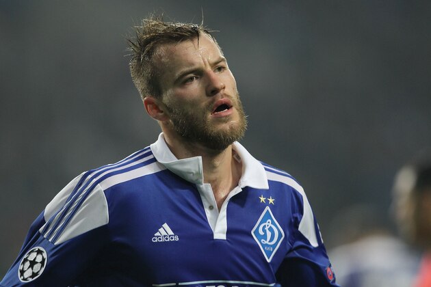 OPORTO, PORTUGAL - NOVEMBER 24:  FC Dynamo Kyiv's forward Andriy Yarmolenko celebrates scoring Dynamo«s goal during the Champions League match between FC Porto and FC Dynamo Kyiv at Estadio do Dragao on November 24, 2015 in Porto, Portugal.  (Photo by Carlos Rodrigues/Getty Images)