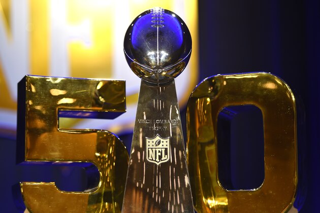 The Vince Lombardi Trophy sits on the table before the start of NFL Super Bowl 50 press conference February 5, 2016 at the Moscone Convention Center in San Francisco, California.
A perfectly scripted duel between Peyton Manning and his heir apparent Cam Newton will captivate America on Sunday as the Super Bowl marks its 50th anniversary with a quarterback showdown for the ages. / AFP / Timothy A. CLARY        (Photo credit should read TIMOTHY A. CLARY/AFP/Getty Images)