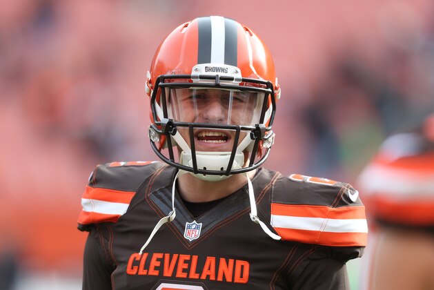 Cleveland Browns quarterback Johnny Manziel (2) before an NFL football game between the Cincinnati Bengals and the Cleveland Browns, Sunday, Dec. 6, 2015, in Cleveland. (AP Photo/Ron Schwane)
