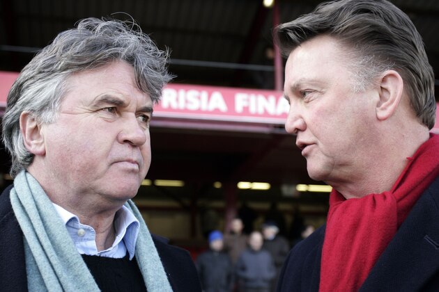 Guus Hiddink(L) Louis van Gaal(R) during the match between AZ Alkmaar and PSV Eindhoven on February 27, 2006 at the Alkmaarderhout stadium in Alkmaar, The Netherlands.(Photo by VI Images via Getty Images)