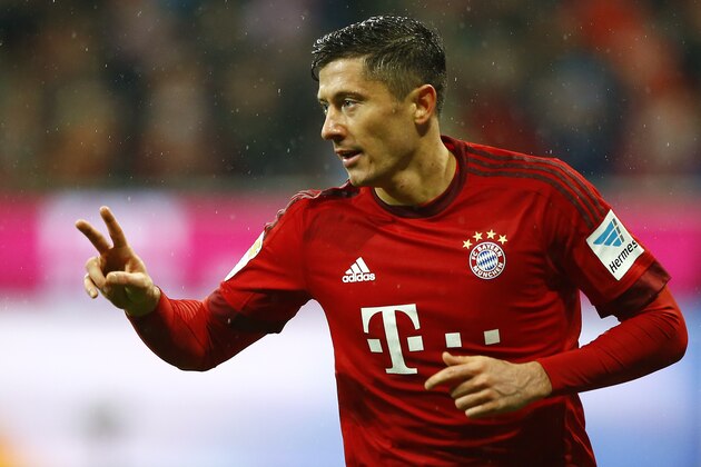 Bayern's Robert Lewandowski celebrates after scoring his side's second goal during the German Bundesliga soccer match between FC Bayern Munich and TSG 1899 Hoffenheim at the Allianz Arena stadium in Munich, Germany, Sunday, Jan. 31, 2016. (AP Photo/Matthias Schrader)