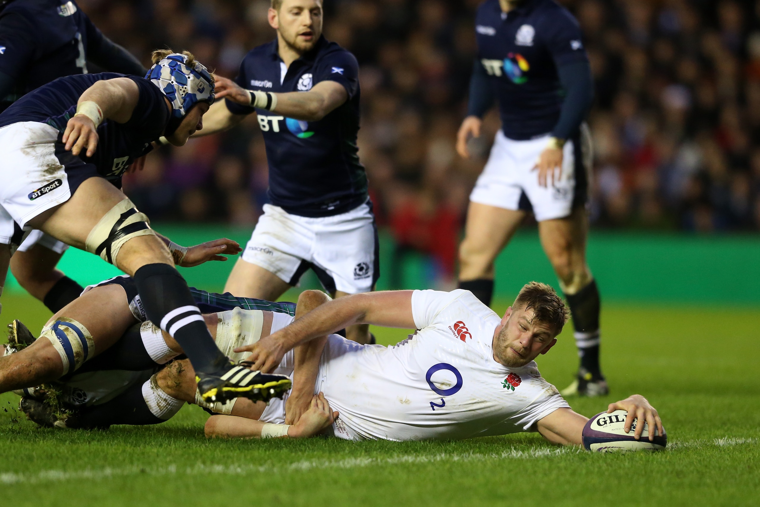 EDINBURGH, SCOTLAND - FEBRUARY 06: Lock George Kruis of England crashes over to score the opening try during the RBS Six Nations match between Scotland and England at Murrayfield Stadium on February 6, 2016 in Edinburgh, Scotland. (Photo by David Rogers/Getty Images) EDINBURGH, SCOTLAND - FEBRUARY 06: Lock George Kruis of England crashes over to score the opening try during the RBS Six Nations match between Scotland and England at Murrayfield Stadium on February 6, 2016 in Edinburgh, Scotland. (Photo by David Rogers/Getty Images)