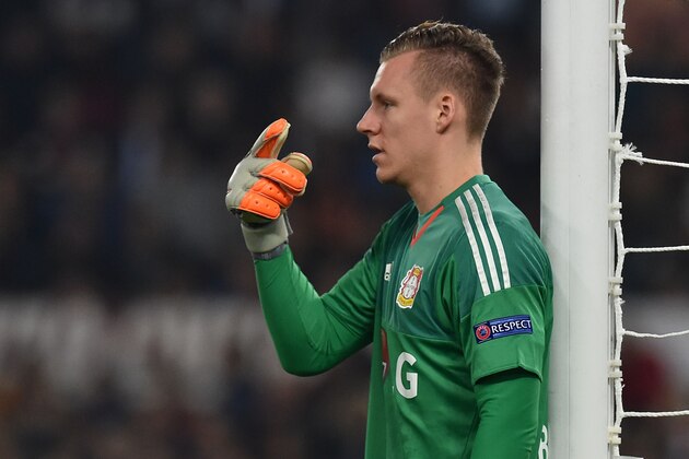 ROME, ITALY - NOVEMBER 04:  Bernd Leno of  Bayer 04 Leverkusen in action during the UEFA Champions League Group E match between AS Roma and Bayer 04 Leverkusen at Olimpico Stadium on November 4, 2015 in Rome, Italy.  (Photo by Giuseppe Bellini/Getty Images)