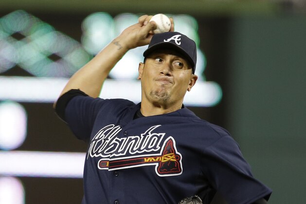 Atlanta Braves starting pitcher Freddy Garcia (50) throws during the second baseball game of a doubleheader against the Washington Nationals at Nationals Park Tuesday, Sept. 17, 2013, in Washington. (AP Photo/Alex Brandon)