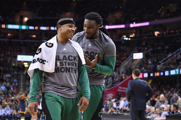 CLEVELAND, OH - FEBRUARY 5: Isaiah Thomas #4 and Jae Crowder #99 of the Boston Celtics during the game against the Cleveland Cavaliers on February 5, 2016 at Quicken Loans Arena in Cleveland, Ohio. NOTE TO USER: User expressly acknowledges and agrees that, by downloading and or using this Photograph, user is consenting to the terms and conditions of the Getty Images License Agreement. Mandatory Copyright Notice: Copyright 2016 NBAE (Photo by Brian Babineau/NBAE via Getty Images)