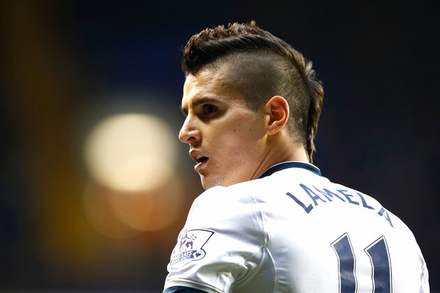 LONDON, ENGLAND - FEBRUARY 06:  Erik Lamela of Tottenham Hotspur in action during the Barclays Premier League match between Tottenham Hotspur and Watford at White Hart Lane on February 6, 2016 in London, England.  (Photo by Clive Rose/Getty Images)
