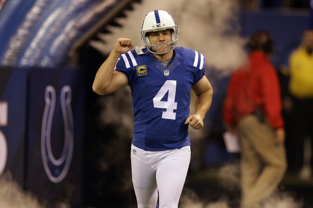 Indianapolis Colts kicker Adam Vinatieri (4) takes the field before an NFL football game against the Tampa Bay Buccaneers in Indianapolis, Sunday, Nov. 29, 2015. (AP Photo/Michael Conroy)