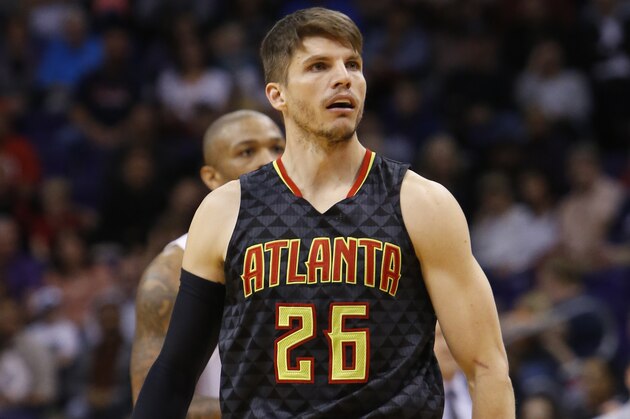 Atlanta Hawks guard Kyle Korver (26) in the third quarter during an NBA basketball game against the Phoenix Suns, Saturday, Jan. 23, 2016, in Phoenix. (AP Photo/Rick Scuteri)