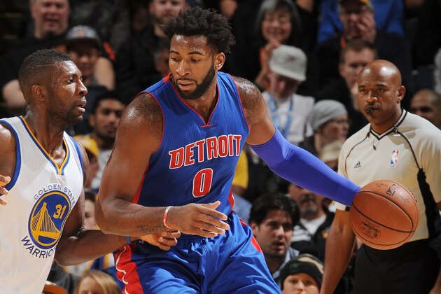 OAKLAND, CA - NOVEMBER 9: Andre Drummond #0 of the Detroit Pistons posts against Fetus Ezeli #31 of the Golden State Warriors on November 9, 2015 at Oracle Arena in Oakland, California. NOTE TO USER: User expressly acknowledges and agrees that, by downloading and or using this photograph, user is consenting to the terms and conditions of Getty Images License Agreement. Mandatory Copyright Notice: Copyright 2015 NBAE (Photo by Noah Graham/NBAE via Getty Images)