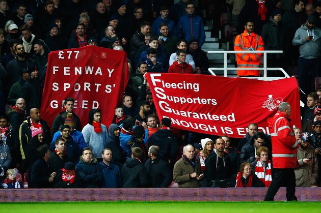 LONDON, ENGLAND - FEBRUARY 09:  Liverpool fans protest against high ticket prices during the Emirates FA Cup Fourth Round Replay match between West Ham United and Liverpool at Boleyn Ground on February 9, 2016 in London, England.  (Photo by Clive Rose/Getty Images)
