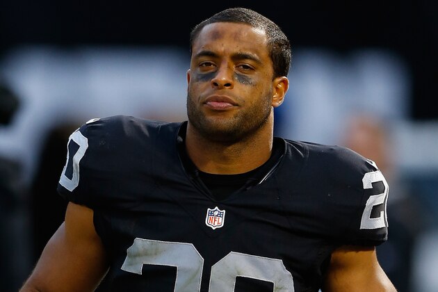 OAKLAND, CA - DECEMBER 06: Strong safety Nate Allen #20 of the Oakland Raiders stands on the sidelines against the Kansas City Chiefs during the fourth quarter at O.co Coliseum on December 6, 2015 in Oakland, California. The Kansas City Chiefs defeated the Oakland Raiders 34-20. Photo by Jason O. Watson/Getty Images)