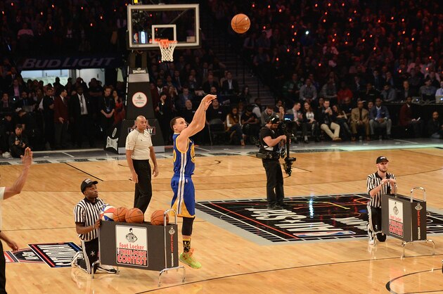 BROOKLYN, NY - FEBRUARY 14: Stephen Curry #30 of the Golden State Warriors shoots during the Foot Locker Three Point Contest on State Farm All-Star Saturday Night as part of the 2015 NBA All-Star Weekend on February 14, 2015 at Barclays Center in Brooklyn, New York. NOTE TO USER: User expressly acknowledges and agrees that, by downloading and/or using this photograph, user is consenting to the terms and conditions of the Getty Images License Agreement.  Mandatory Copyright Notice: Copyright 2015 NBAE (Photo by Noah Graham/NBAE via Getty Images)