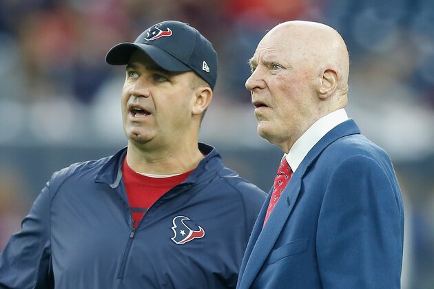 HOUSTON, TX - JANUARY 09: Head coach Bill O'Brien of the Houston Texans  talks with owner Bob McNair during the AFC Wild Card Playoff game against the Kansas City Chiefs at NRG Stadium on January 9, 2016 in Houston, Texas. Kansas City Chiefs won 30-0. (Photo by Bob Levey/Getty Images)