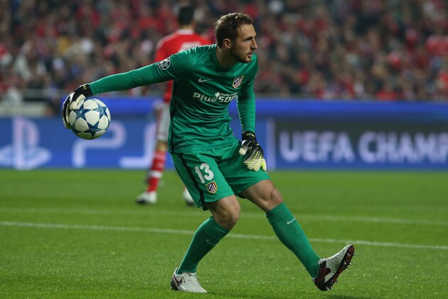 LISBON, PORTUGAL - DECEMBER 8:  Club Atletico de Madrid's goalkeeper Jan Oblak in action during the UEFA Champions League match between SL Benfica and Club Atletico de Madrid at Estadio da Luz, on December 8, 2015 in Lisbon, Portugal.  (Photo by Gualter Fatia/Getty Images)