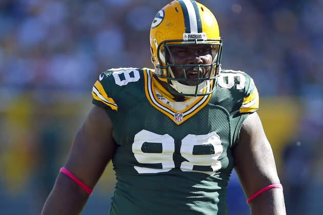 Green Bay Packers nose tackle Letroy Guion (98) celebrates after a play against the St. Louis Rams during an NFL football game Sunday, Oct. 11, 2015, in Green Bay, Wis. The Packers won 24-10. (Jeff Haynes/AP Images for Panini)