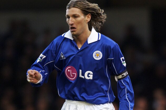 19 Jan 2002:  Robbie Savage of Leicester City runs with the ball during the FA Barclaycard Premiership match against Newcastle United played at Filbert Street, in Leicester, England. The match ended in a 0-0 draw. DIGITAL IMAGE.Mandatory Credit: Stu Forster/Getty Images