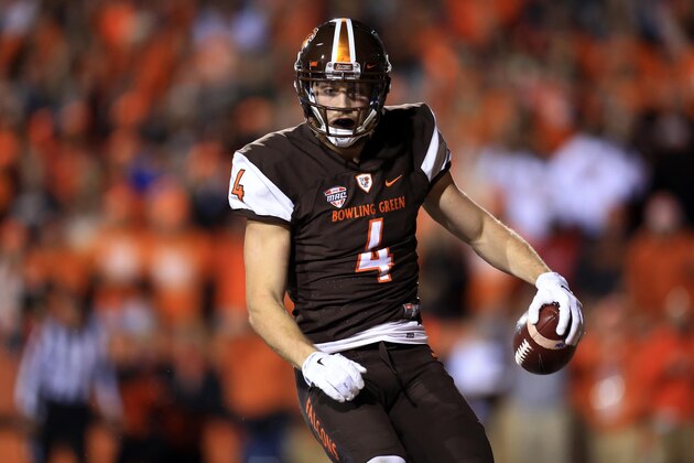 TOLEDO, OH - NOVEMBER 17: Wide receiver Gehrig Dieter #4 of the Bowling Green Falcons celebrates after catching a pass for a touchdown during the fourth quarter against the Toledo Rockets at Doyt Perry Stadium on November 17, 2015 in Bowling Green, Ohio. Toledo defeated Bowling Green 44-28. (Photo by Andrew Weber/Getty Images)
