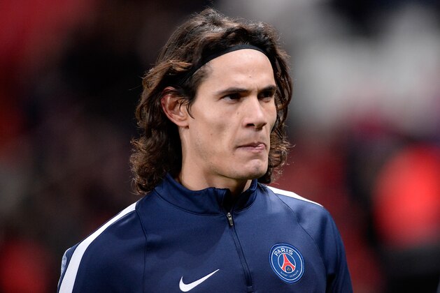 PARIS, FRANCE - FEBRUARY 10: Edinson Cavani of Paris Saint-Germain reacts during warmup before the French Cup game between the Paris Saint-Germain and Olympique Lyonnais at Parc des Princes on February 10, 2016 in Paris, France. (Photo by Aurelien Meunier/Getty Images)